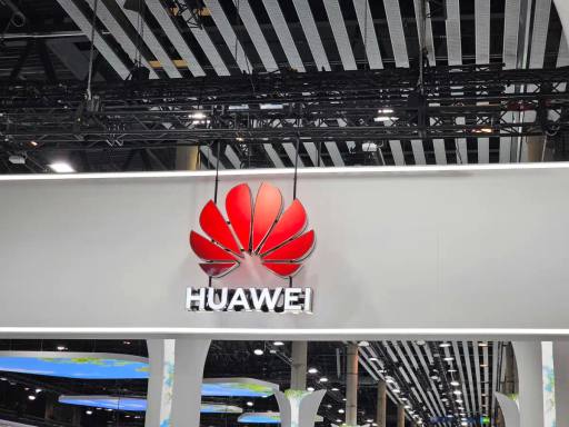 جلوافتادن عرضه تراشه هوش مصنوعی Ascend 960DT هواوی به سه‌ماهه نخست ۲۰۲۷